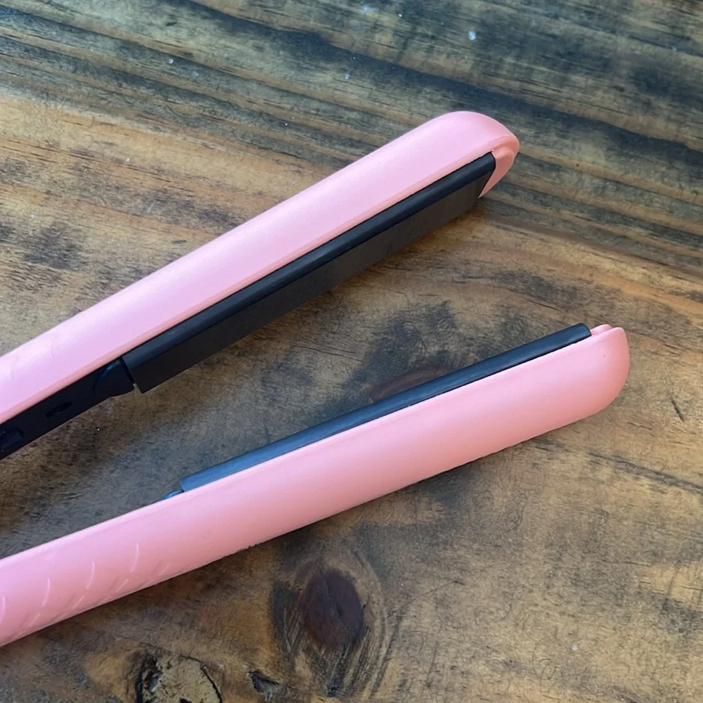 Amika Hair Flat Iron - Picture 6 of 7